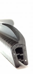 Uszczelka krawędziowa z płetwą górną 1 cm T-49 na krawędź 1-3 mm